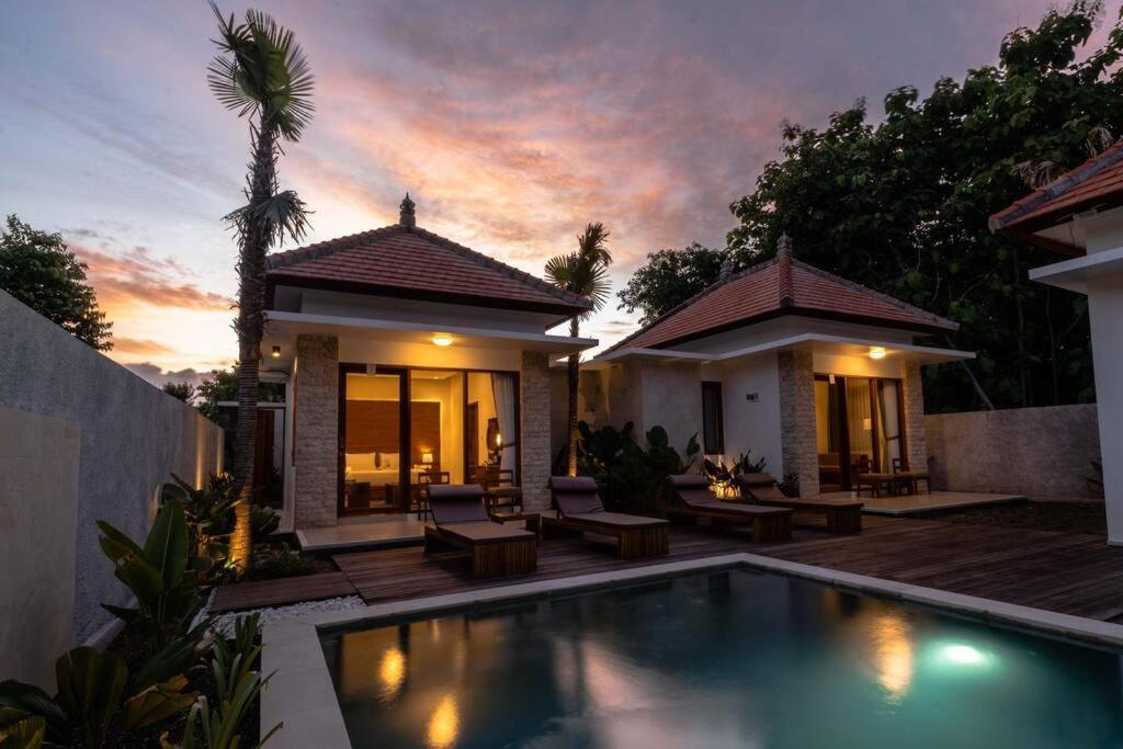 Nau Nusa Villa Batununggul Bagian luar foto