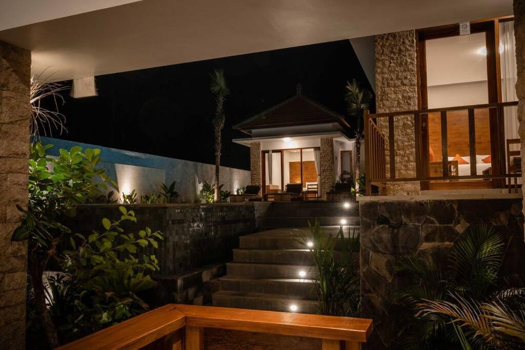 Nau Nusa Villa Batununggul Bagian luar foto